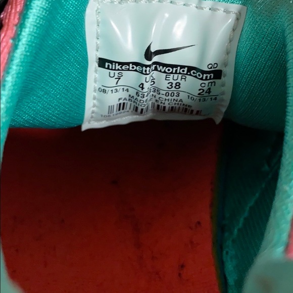 WMNS Nike Air Huaraches - Picture 5 of 8